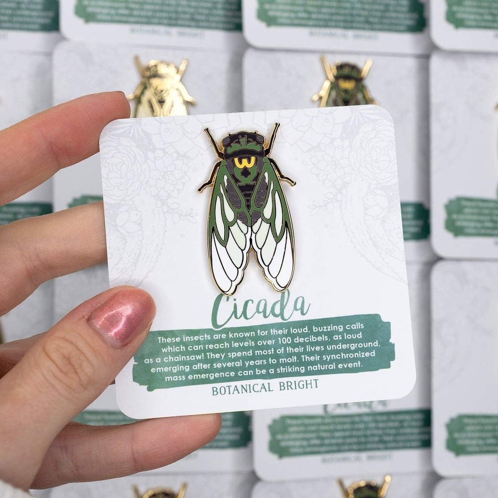 Cicada Enamel Pin - Gold Plated‎ Nature Jewelry - Garden, Insect, & Bug Brooch - Picture 2 of 3